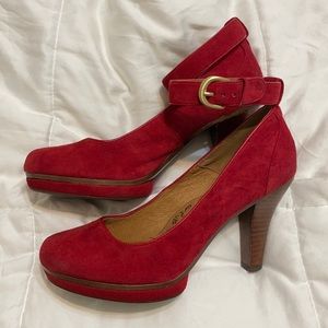 Soft Women’s Size 9 Red Suede pumps w/ ankle strap